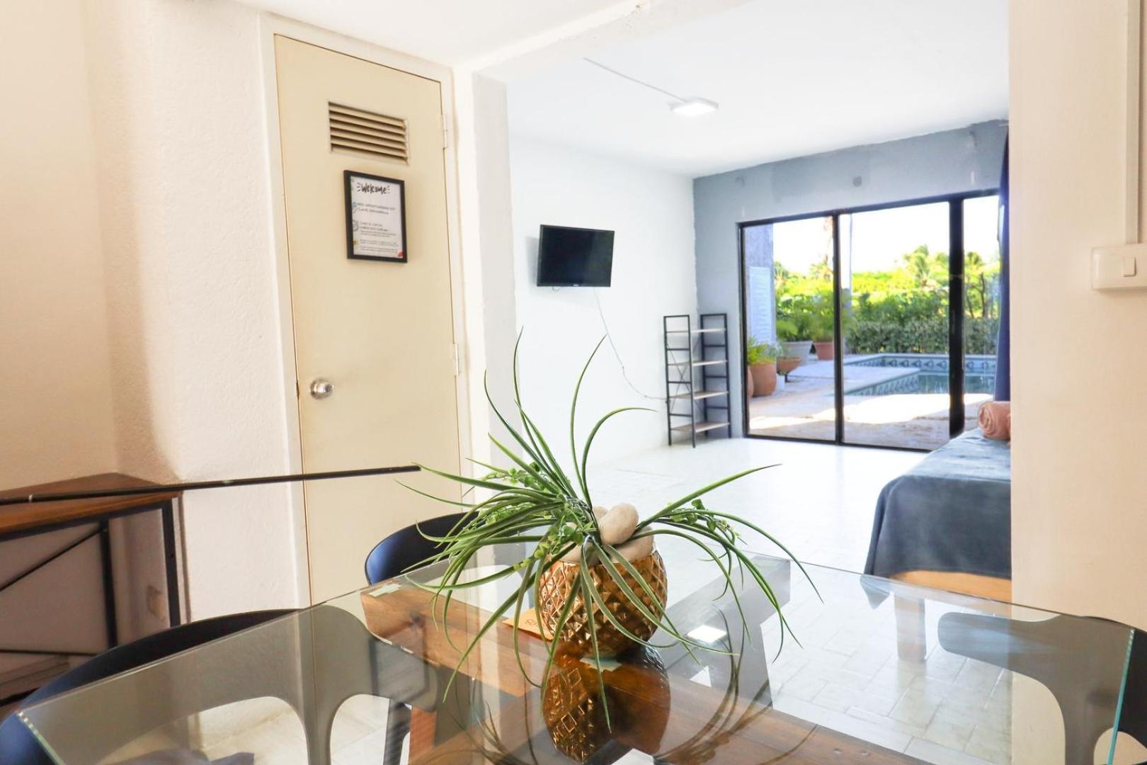 2 W/terrace & Pool In *