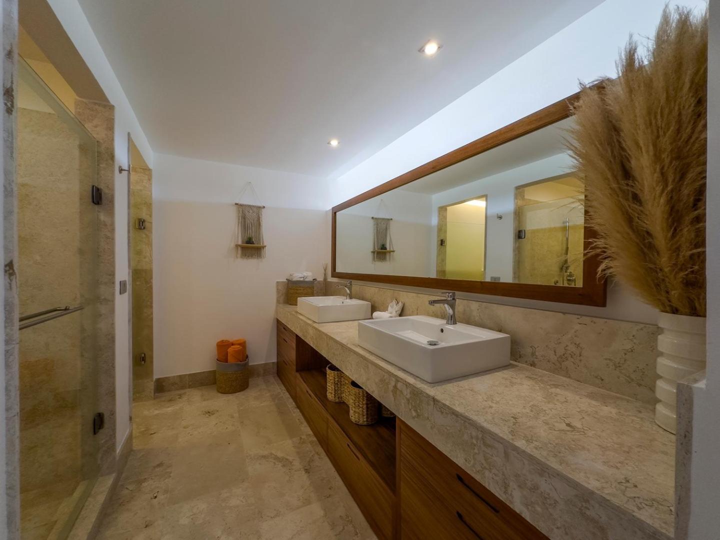Apartamento 2br & Marina Front W/ Features *