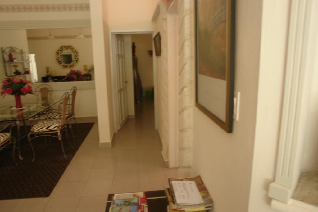 Guest house Residencia Encantos 2*