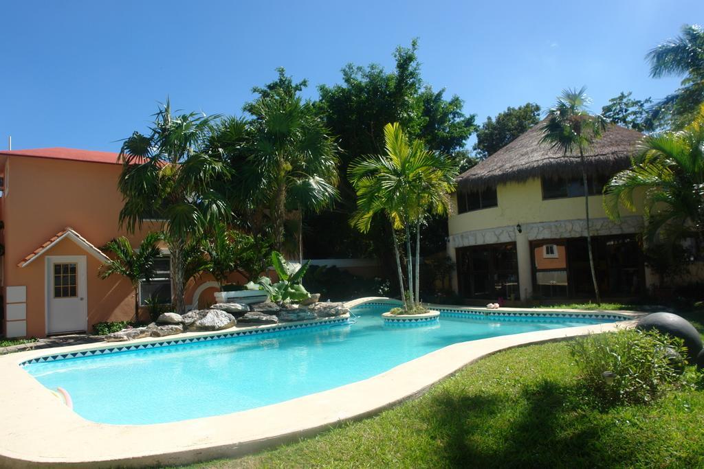 Guest house Residencia Encantos 2*