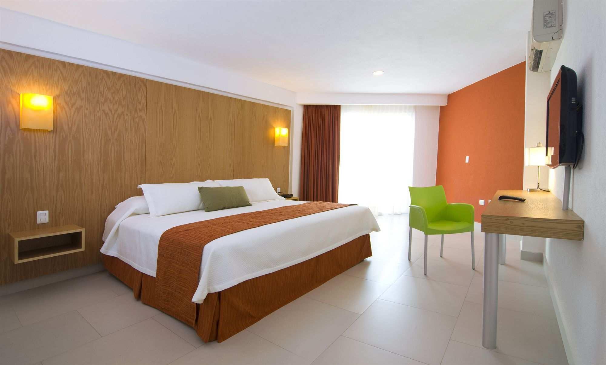 Hotel Adhara Express Cancun
