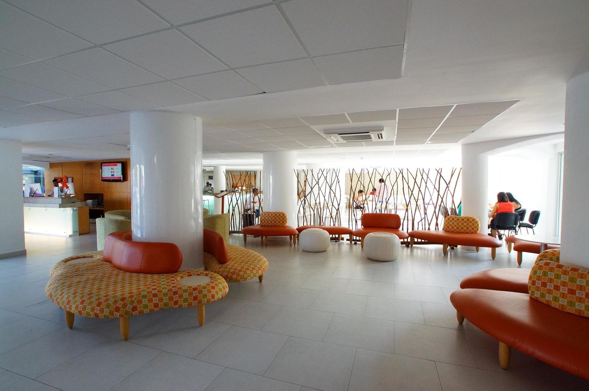 Adhara Express Cancun