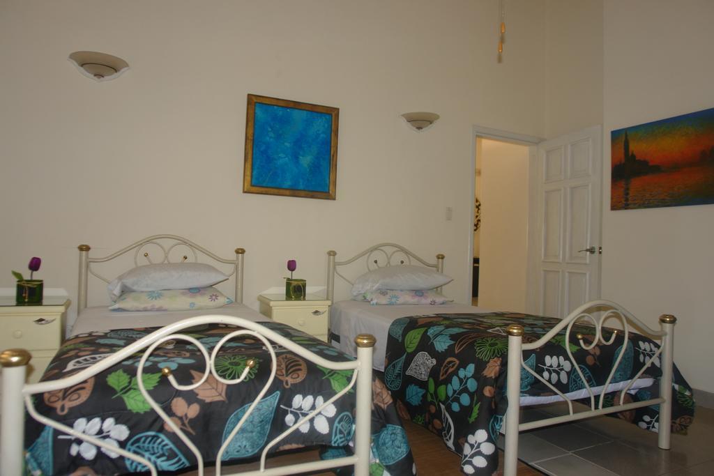 Residencia Encantos 2*
