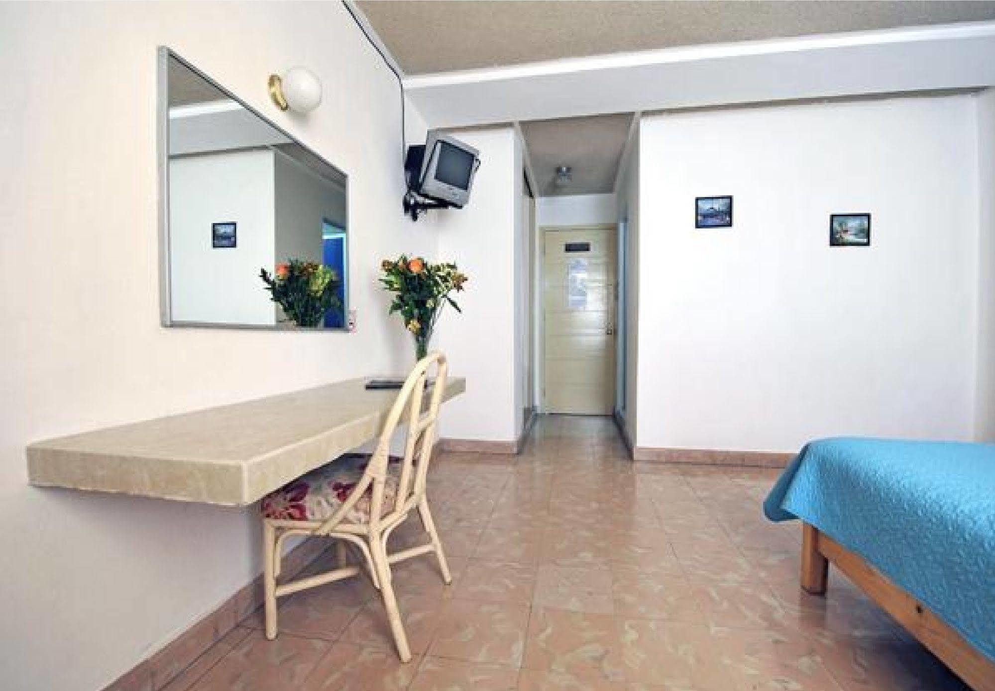 Rivemar Hotel 2*