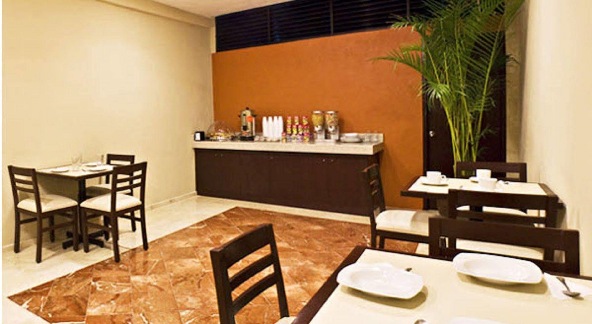 Bonampak Hotel Cancun