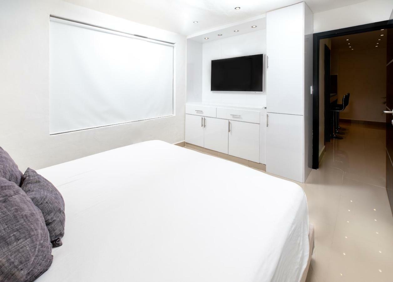 Departamento En De 2 Recamaras, Sala, Cocina, Tvs, Wifi Apartment Cancun
