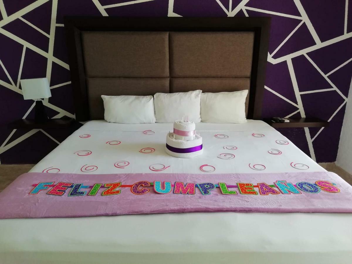 16 Hotel