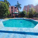 Cancun Property 6 Personas