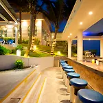 Golden Parnassus Resort & Spa (Adults Only)