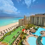 The Royal Islander - An All Suites Resort