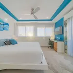 Luxury 4 Bedroom Penthouse With Private Jacuzzi Steps From Hotel Zone