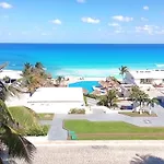 Comodo Condo Con Vista Al Mar