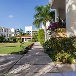Great 3B Apartment In Cancun Hotel Zone