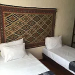 Hostel Kaana 4 You