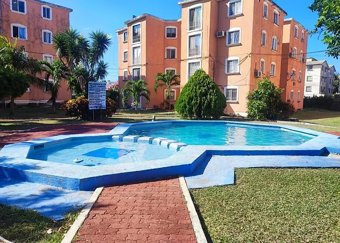 Cancun Property 6 Personas
