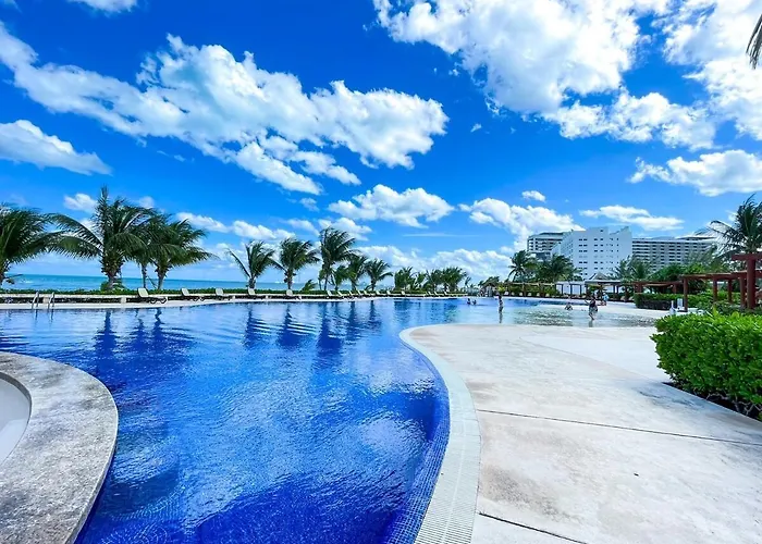 Punta Me Luxury Apartment Beach Front & Ocean View