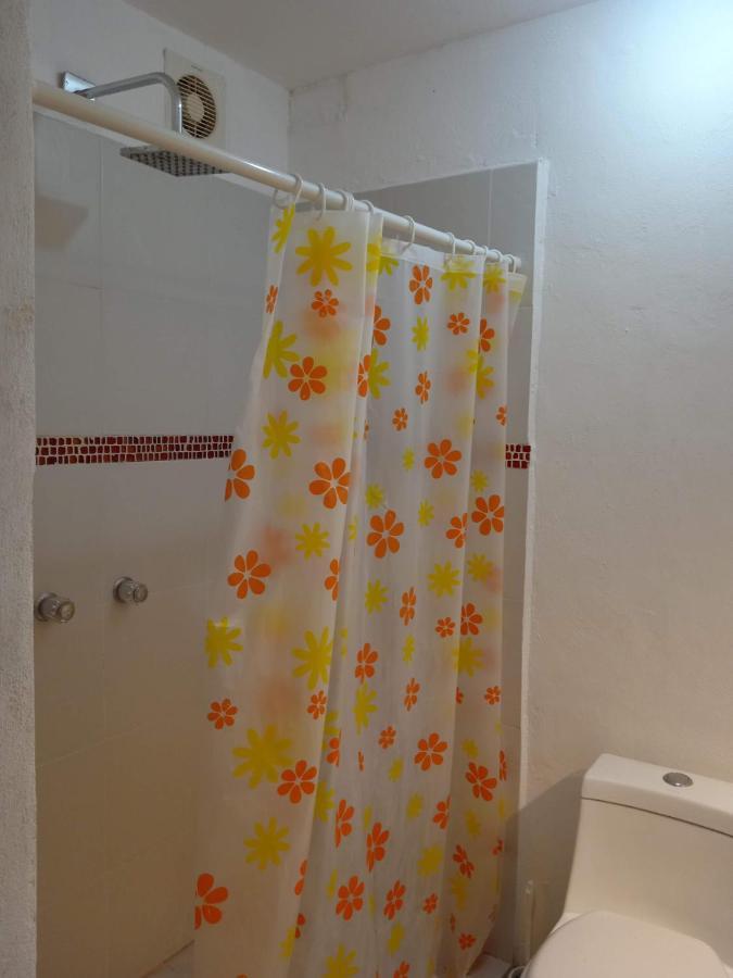 Guest house In Guest - Triple Room, Private Bathroom, A A, Wi-fi 50 Mbps In The Center Of Cancun