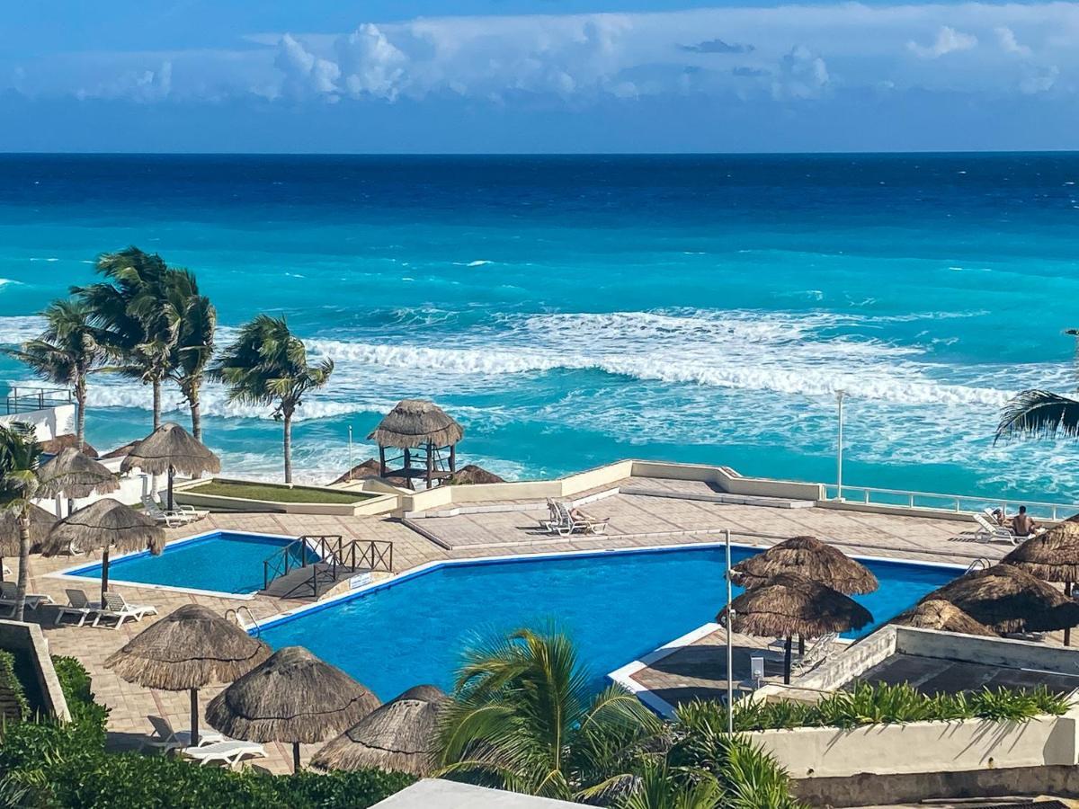 Brisas Shores 07 Beachfront Condo, Pool And Garden Area, Zona Hotelera *