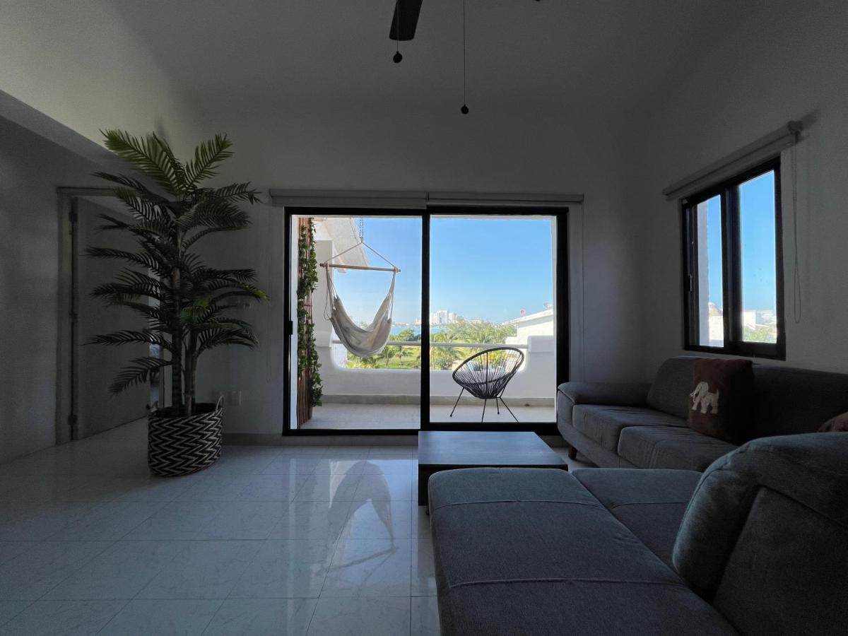 Apartment Big Penthouse With Amazing View, Private Rooftop & Jacuzzi
