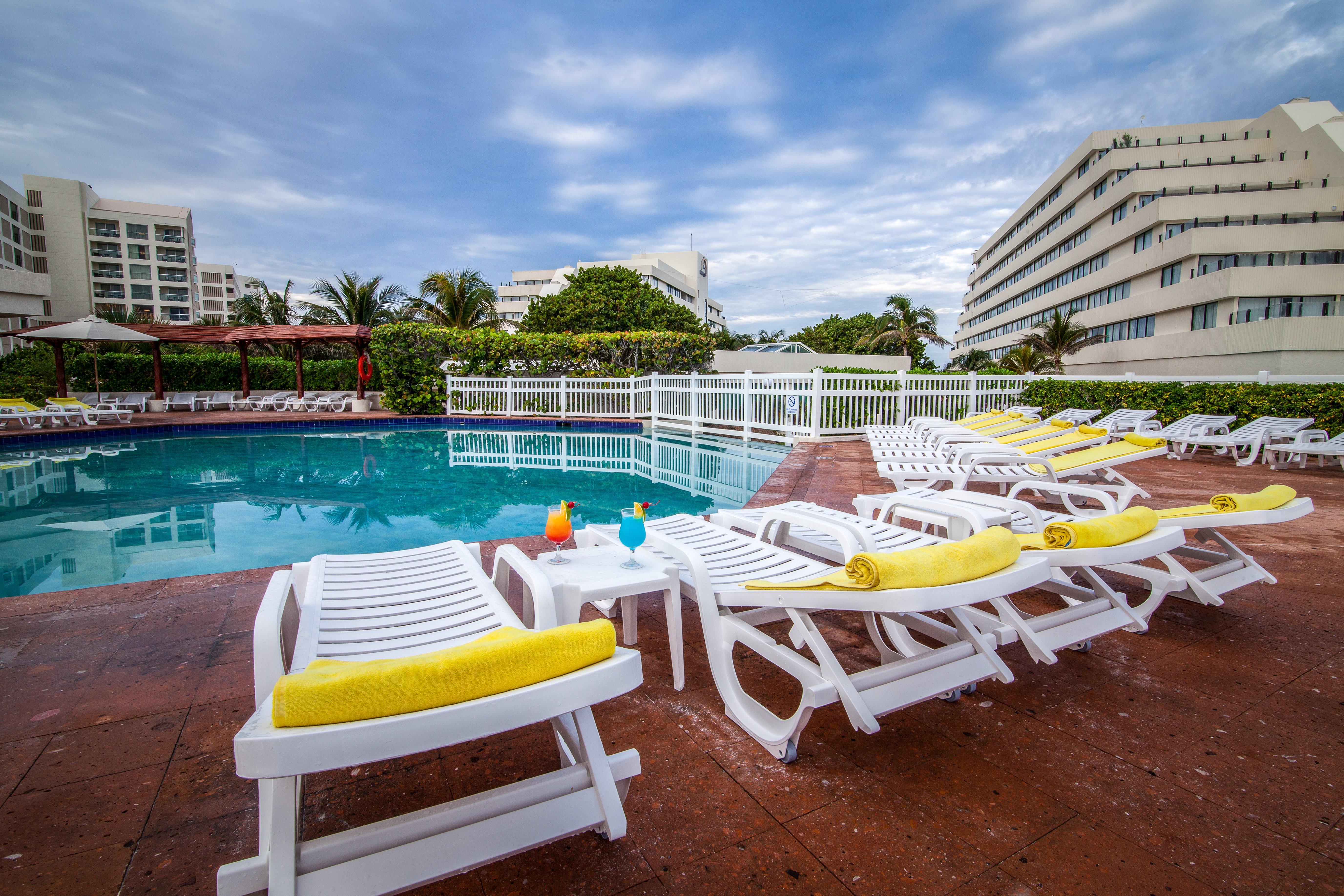 Resort Park Royal Beach 4*