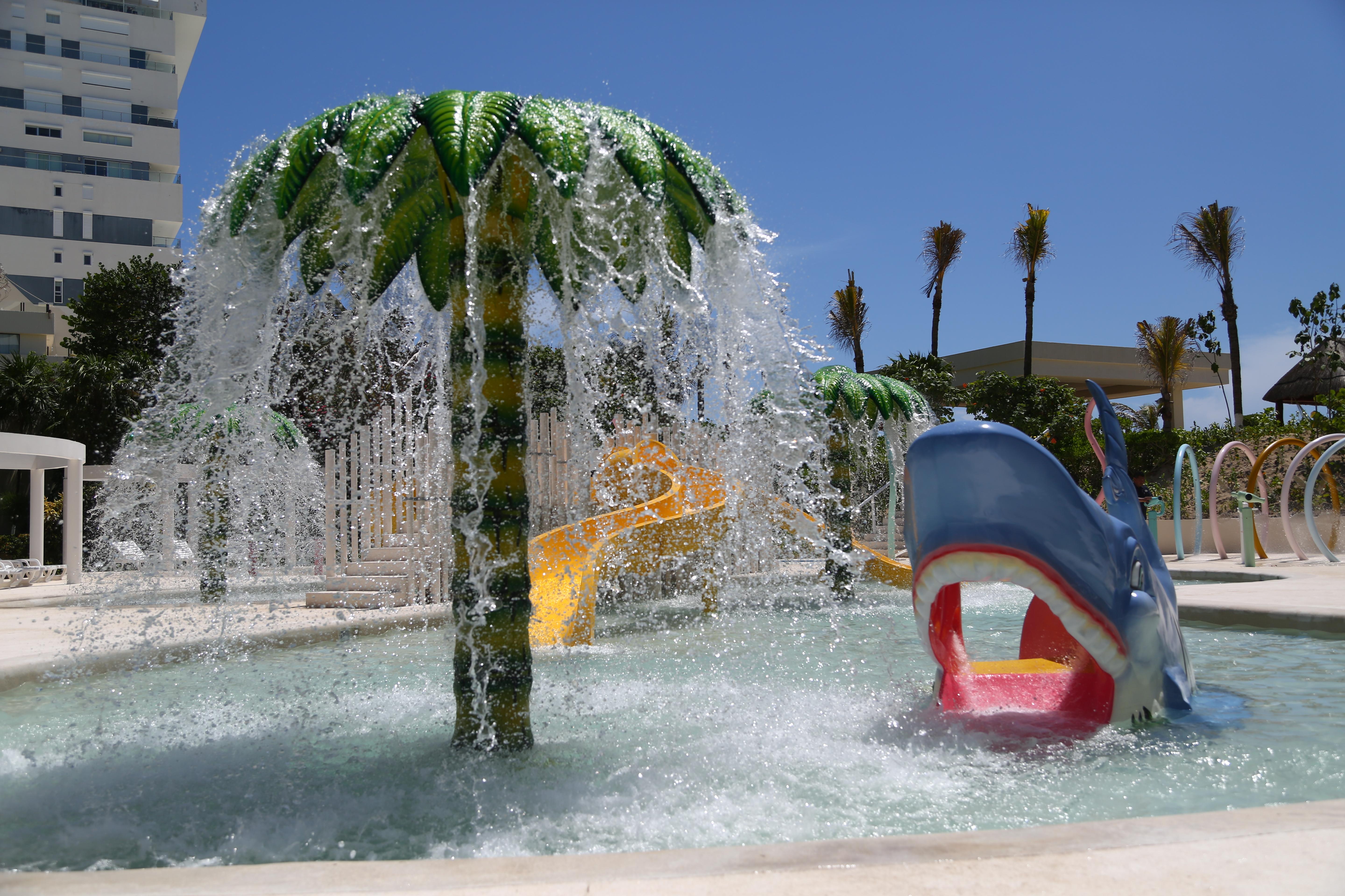 Resort Park Royal Beach 4*
