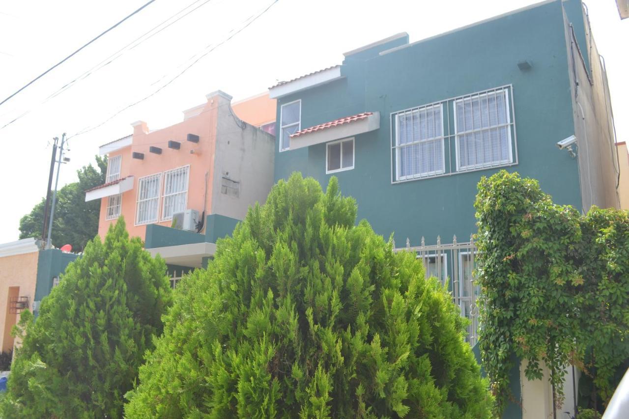 Mexico Arte Hotel *