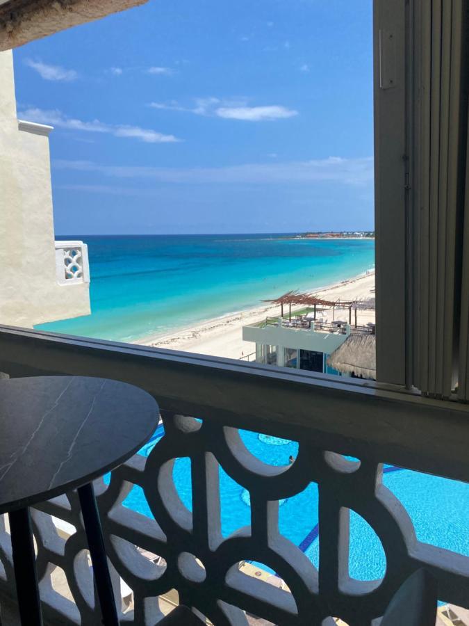 Plaza Mexico Cancun