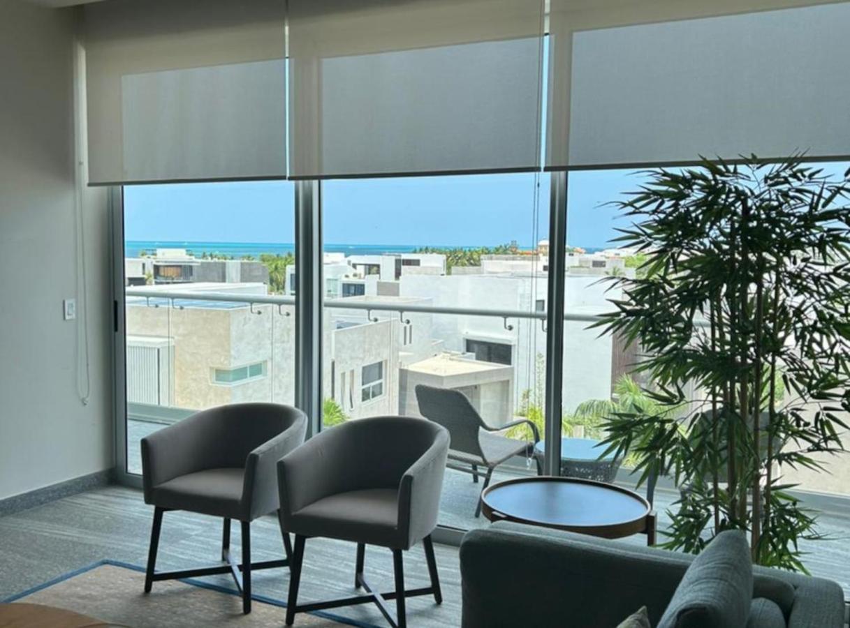 Classic 2br Pool Near Apartment *