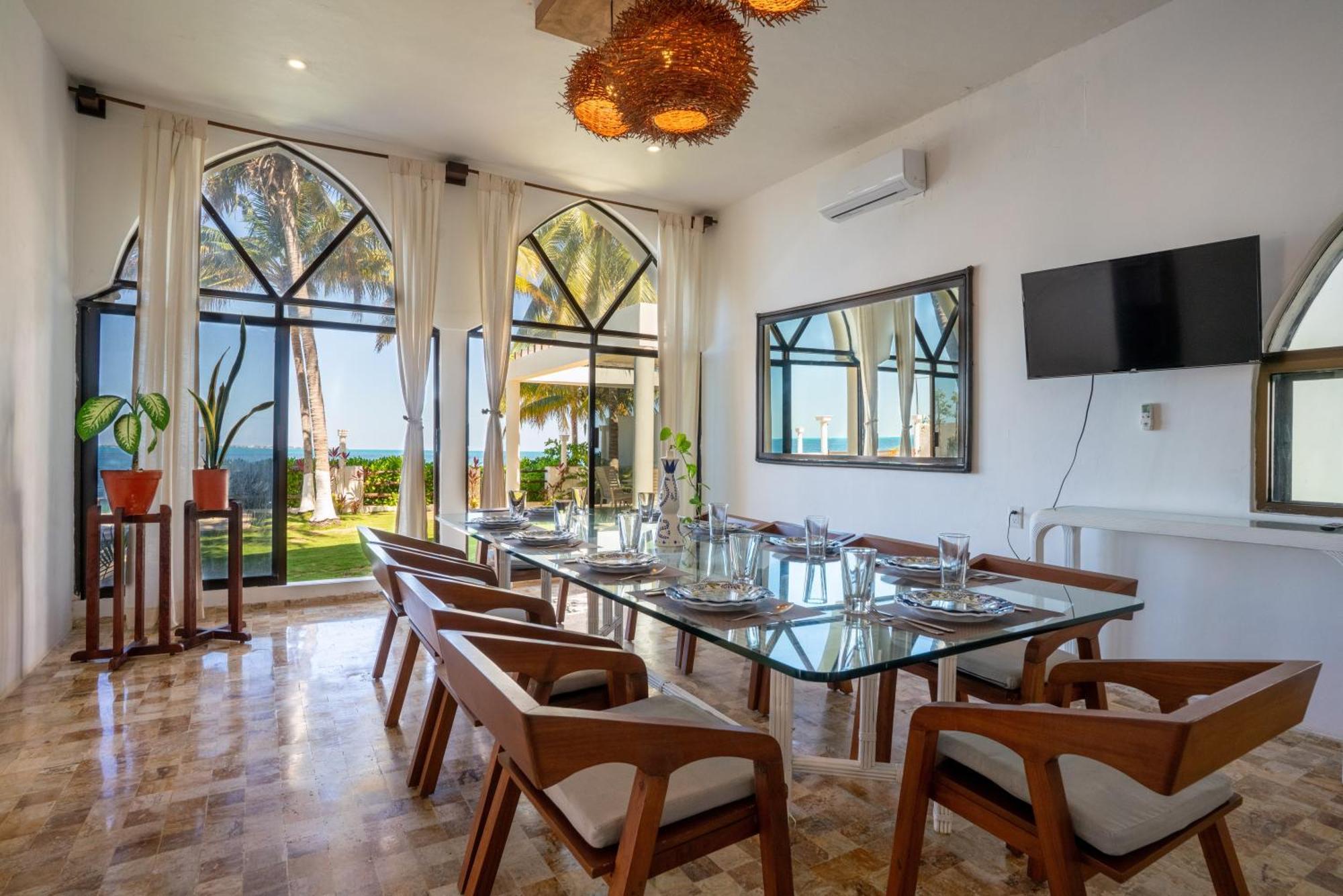 Unique 5br Beachfront W/ Private Pool! Cancun