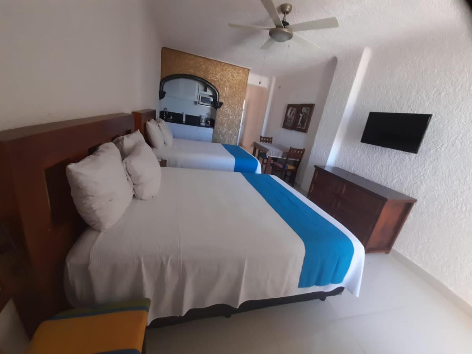 Plaza Sea View Apartment *