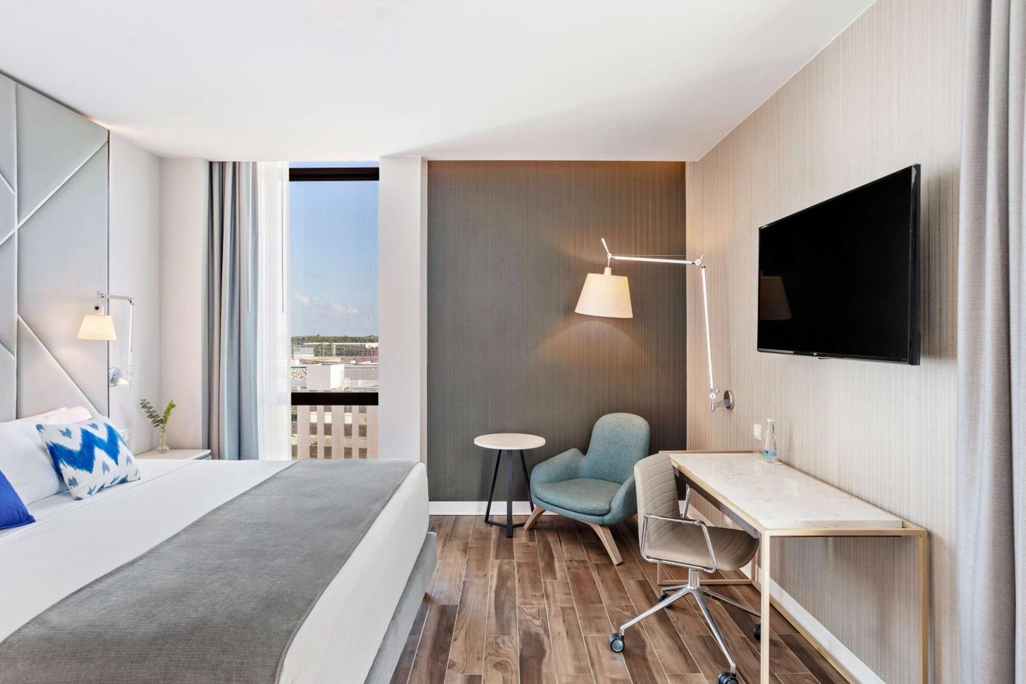 Avani Cancun Airport -previously Nh Cancun Airport- Hotel 4*
