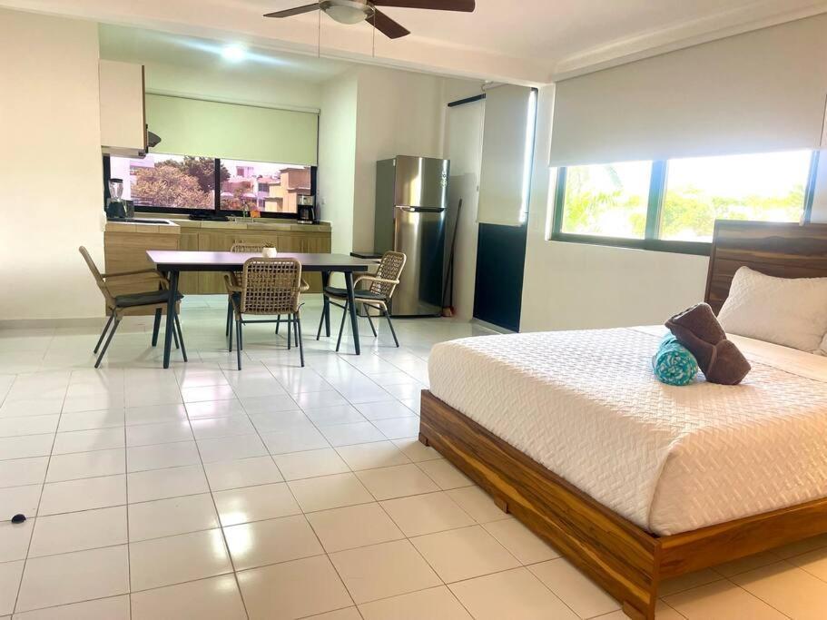 Deco5b Spacious Downtown Apartment