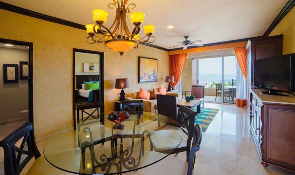 2bd Del Palmar: Luxury *