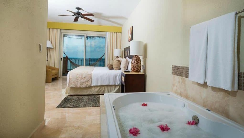 2bd Del Palmar: Luxury Cancún