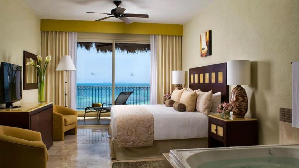 2bd Del Palmar: Luxury *