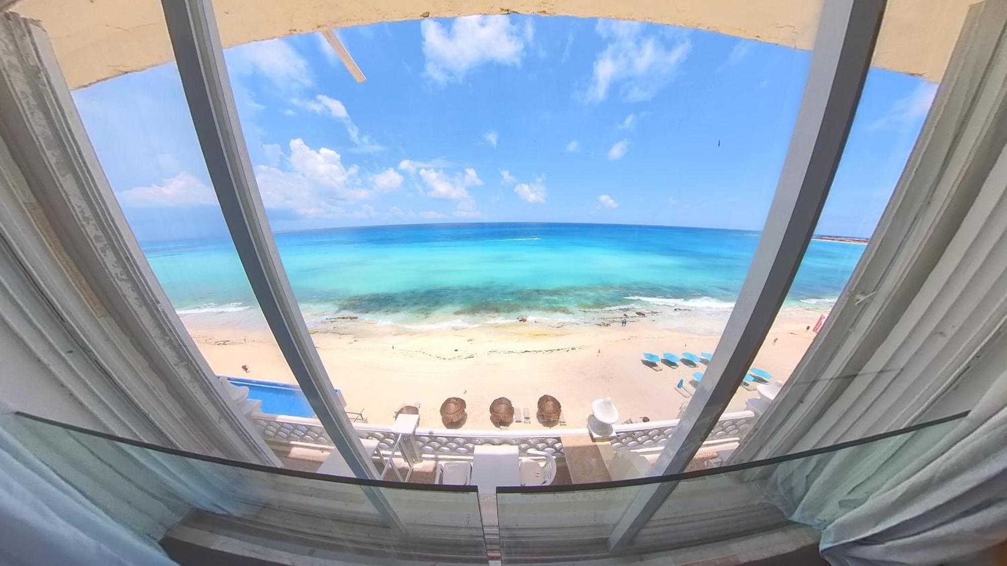 Plaza Sea View Apartment *