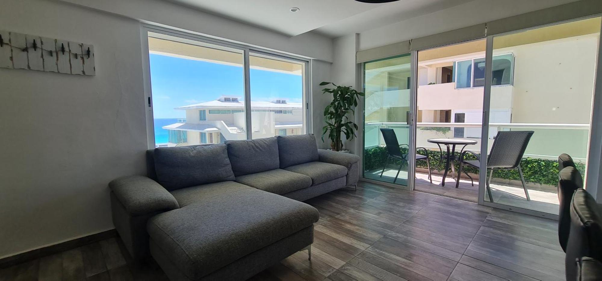 Brisas, Beyond Expectations Oceanfront Apartment Cancún