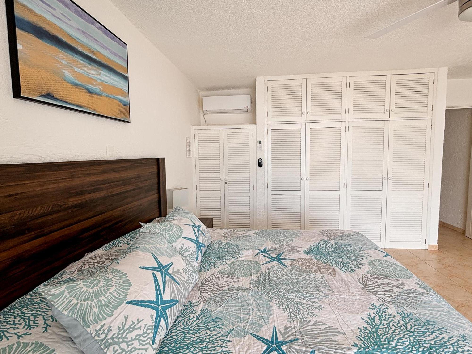Apartment Brisas Shores 07 Beachfront Condo, Pool And Garden Area, Zona Hotelera