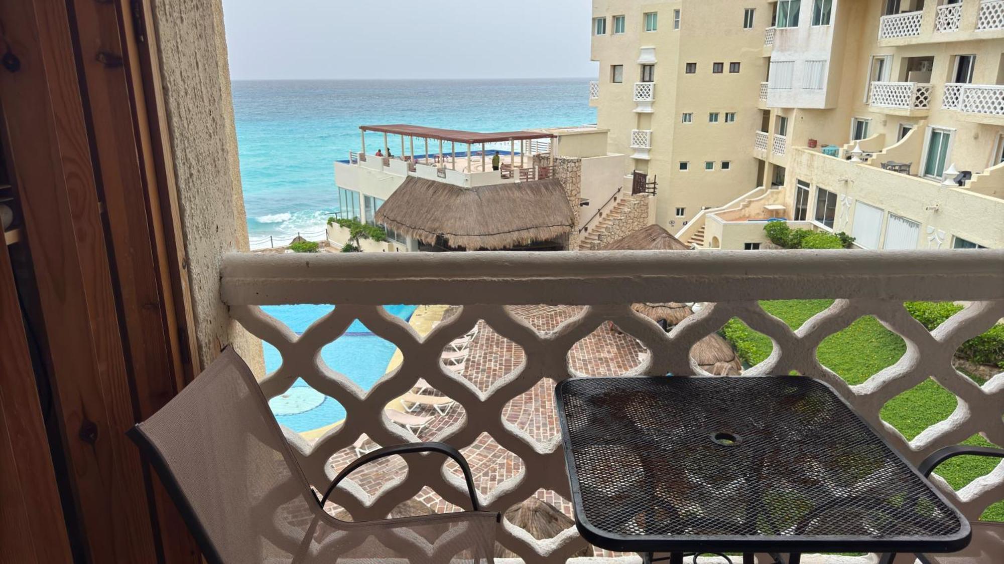 Plaza Sea View