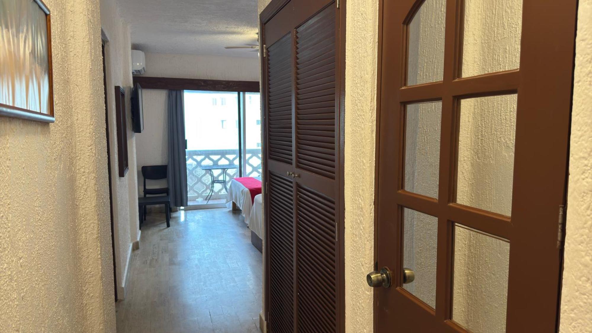 Plaza Sea View Apartment *