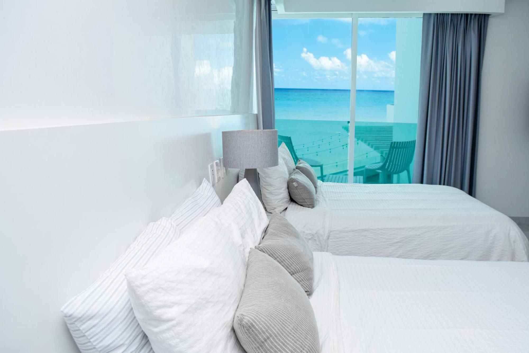 Apartment Exclusive On The Beach, Minimalist, Gym, Pool, Jacuzzi, Balcony Cancún