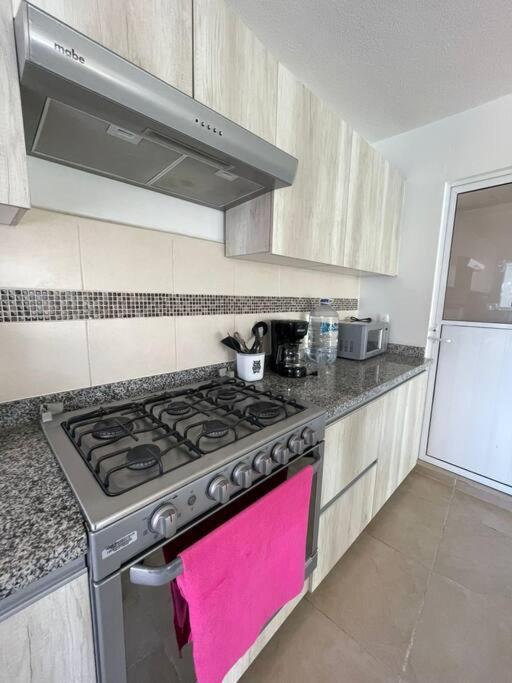 Increible Laguna Artificial Y 7 Albercas Apartment Cancun