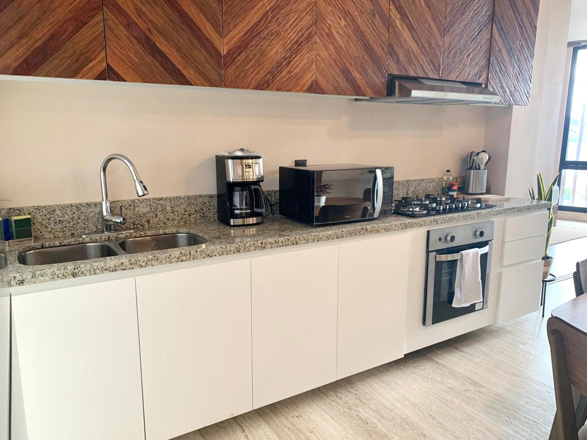 Living In The Noom By Andiani Apartment *