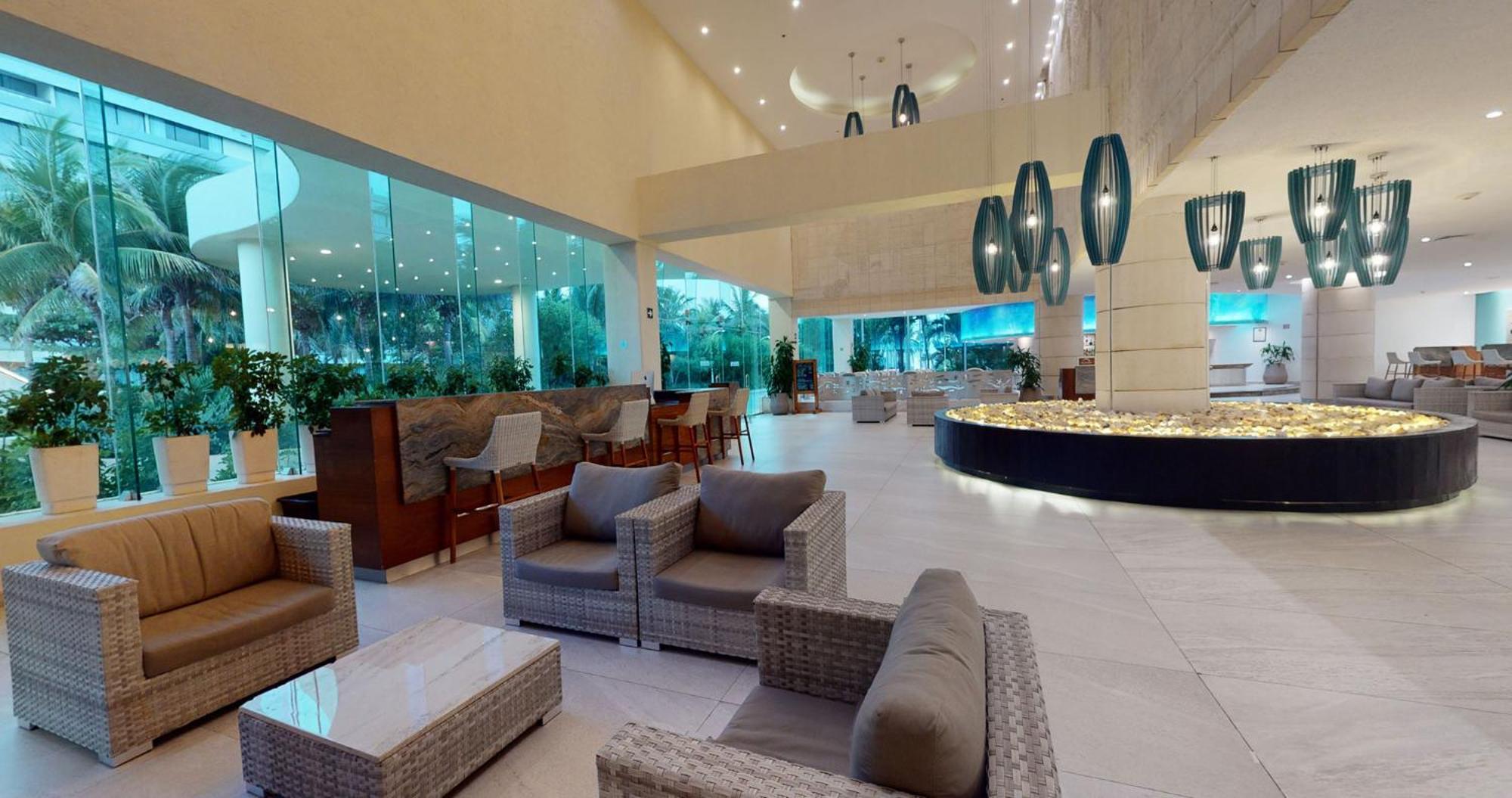 Resort Park Royal Beach Cancun