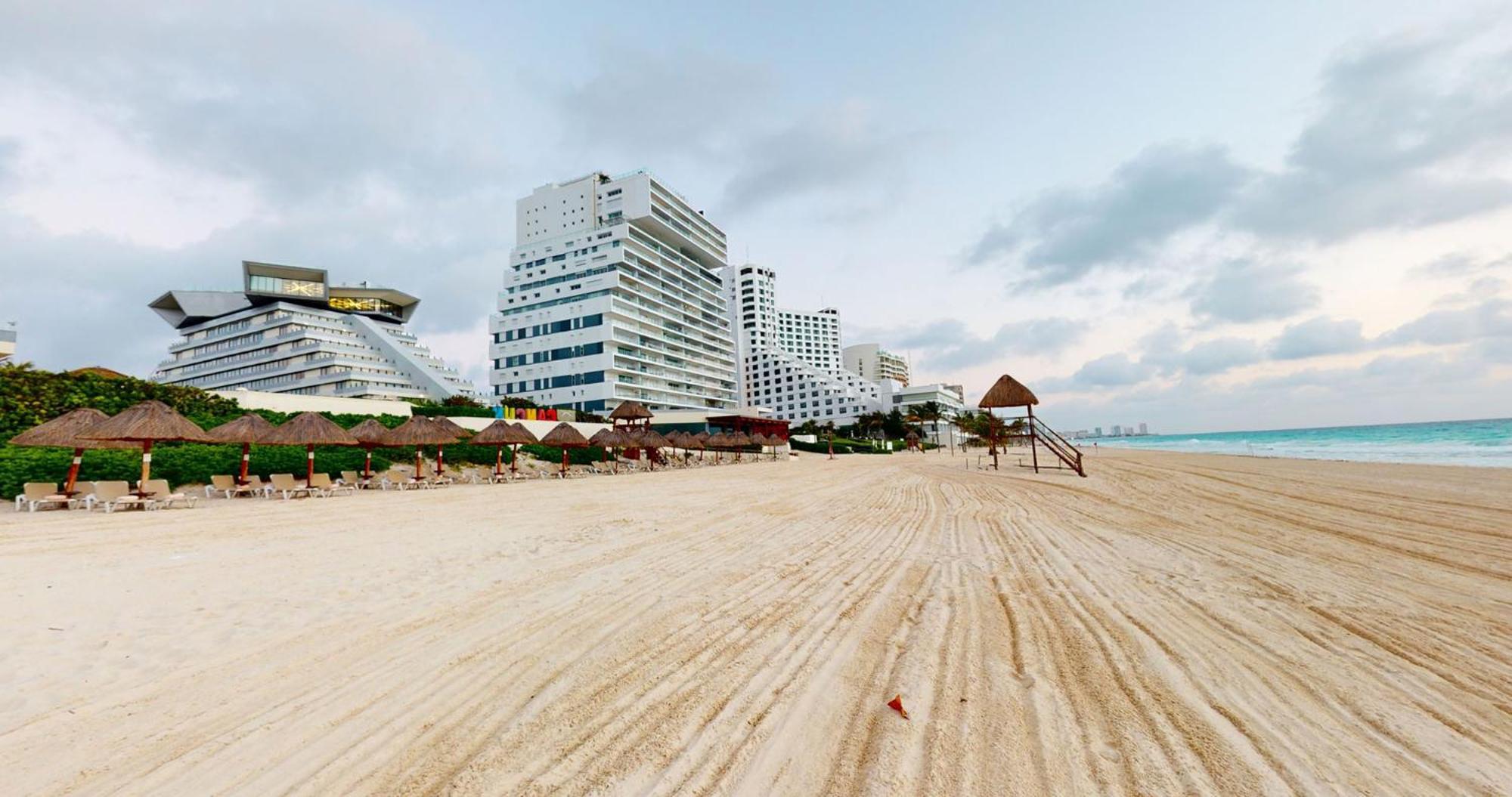 Resort Park Royal Beach