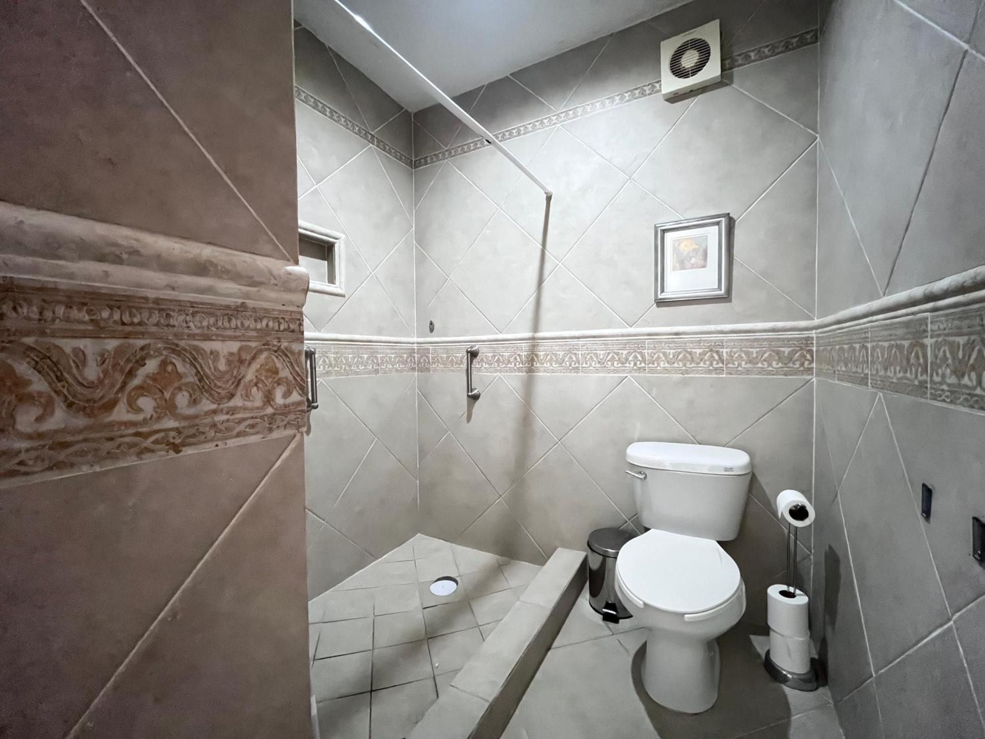 Espacioso En - Con Acceso A Playa Apartamento *