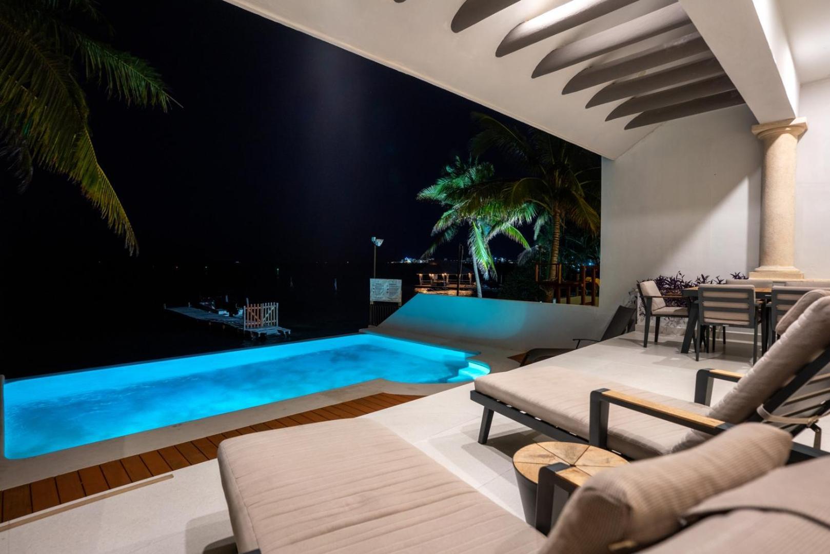 Holiday home 6br Modern Oceanfront W/ Infinity Pool Cancun
