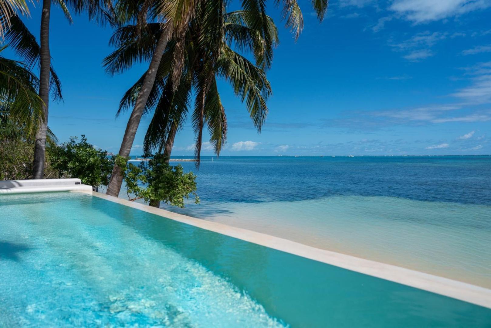 6br Modern Oceanfront W/ Infinity Pool *