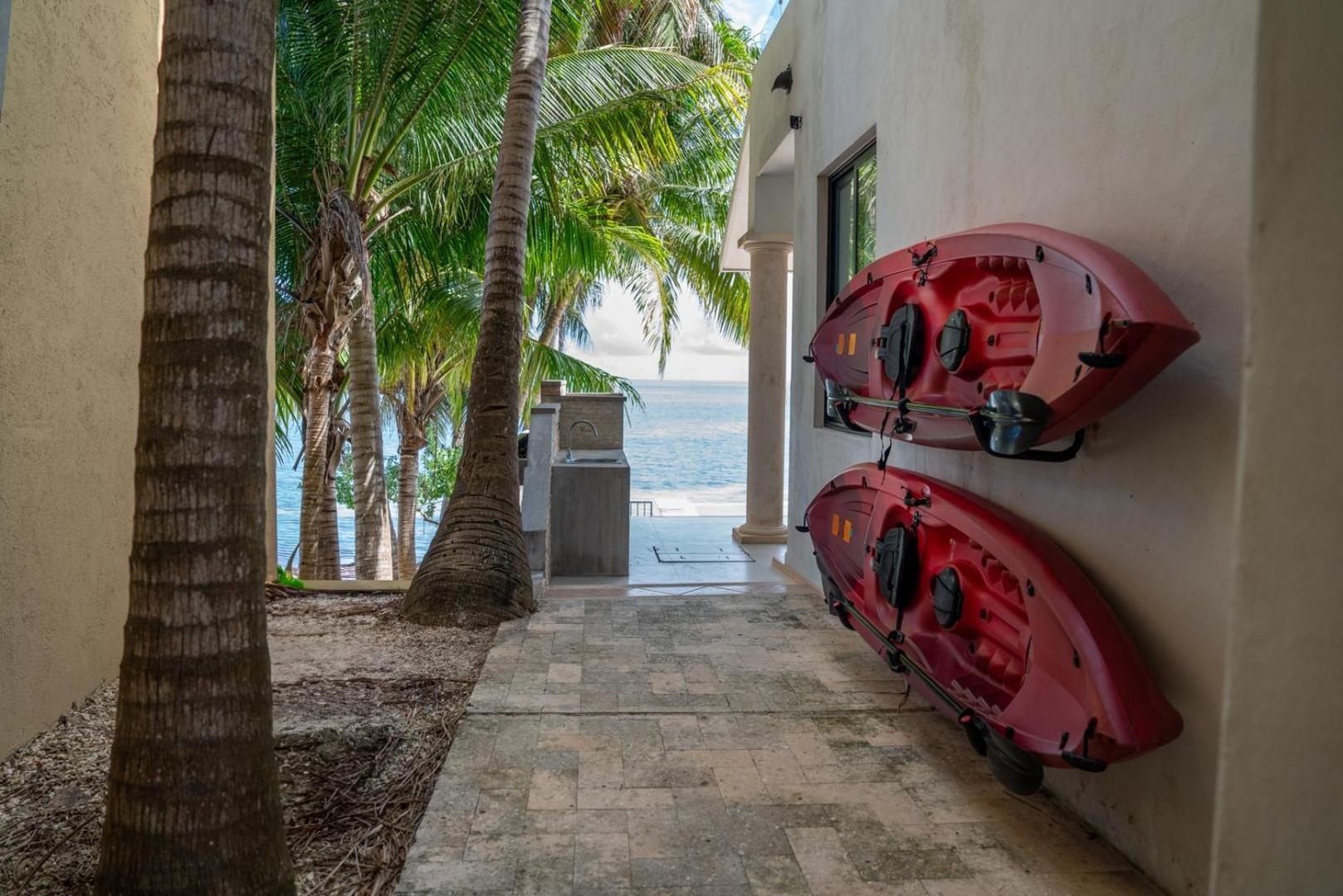 6br Modern Oceanfront W/ Infinity Pool Holiday home Cancun