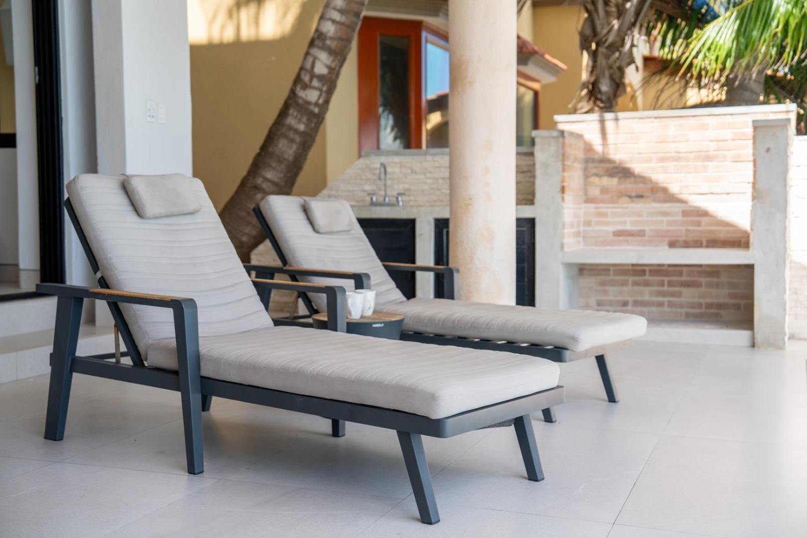 6br Modern Oceanfront W/ Infinity Pool Holiday home Cancun